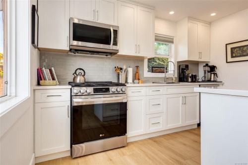 7902 Lantzville Rd, Lantzville, BC 