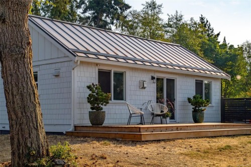 7902 Lantzville Rd, Lantzville, BC 