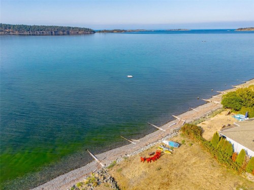 7902 Lantzville Rd, Lantzville, BC 