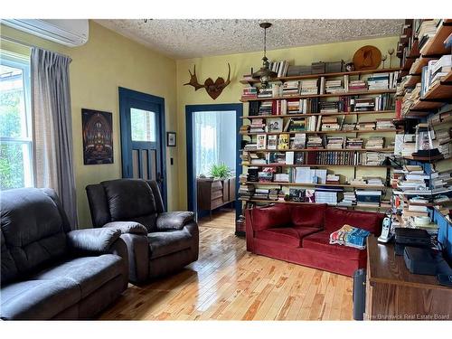 157 Renfrew, Dalhousie, NB 