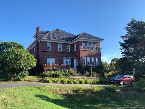 157 Renfrew, Dalhousie, NB 