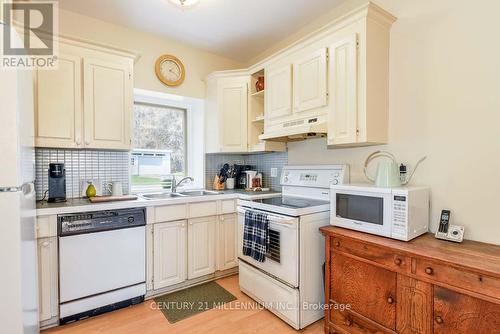 1380 Queen Street W, Caledon, ON - Indoor Photo Showing Kitchen With Double Sink