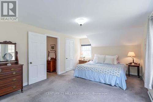 1380 Queen Street W, Caledon, ON - Indoor Photo Showing Bedroom