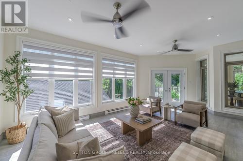2142 Valleyrun Boulevard, London North (North R), ON - Indoor Photo Showing Living Room