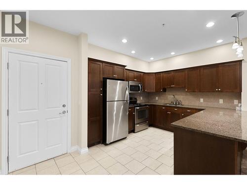 3843 Brown Road Unit# 2107, West Kelowna, BC - Indoor Photo Showing Kitchen