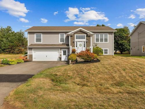 53 Starling Crescent, Stratford, PE 