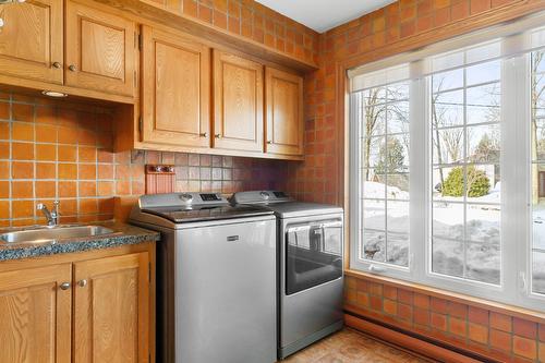 Salle de lavage - 126 Rue Du Docteur-Fauteux, Shawinigan, QC - Indoor