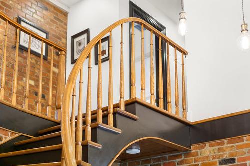 Escalier - 126 Rue Du Docteur-Fauteux, Shawinigan, QC - Indoor Photo Showing Other Room