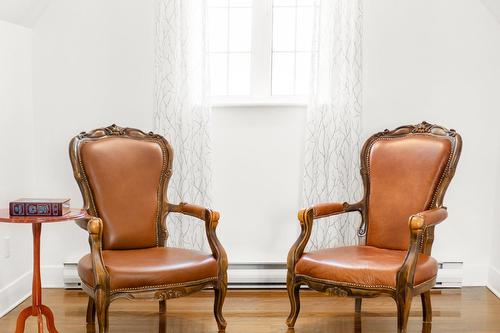 Chambre à coucher principale - 126 Rue Du Docteur-Fauteux, Shawinigan, QC - Indoor Photo Showing Dining Room