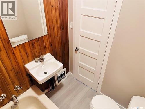 1705 Quebec Street, Regina, SK - Indoor Photo Showing Bathroom