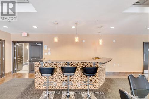 213 - 872 Sheppard Avenue W, Toronto, ON - Indoor