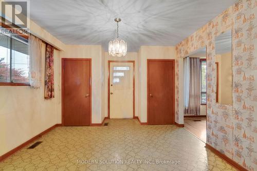 177 Eaglewood Boulevard, Mississauga, ON - Indoor Photo Showing Other Room