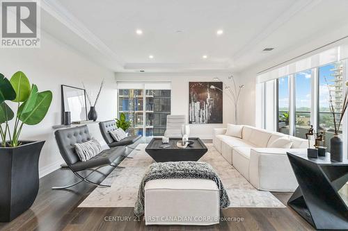 809 - 505 Talbot Street, London East (East F), ON - Indoor Photo Showing Living Room
