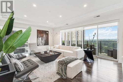 809 - 505 Talbot Street, London East (East F), ON - Indoor Photo Showing Living Room