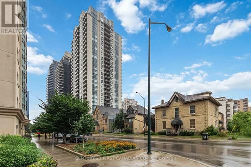 809 - 505 Talbot Street, London East (East F), ON - Outdoor With Facade