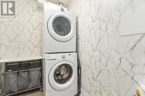 809 - 505 Talbot Street, London East (East F), ON - Indoor Photo Showing Laundry Room
