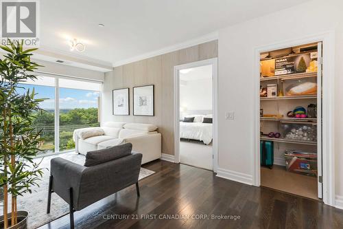 809 - 505 Talbot Street, London East (East F), ON - Indoor