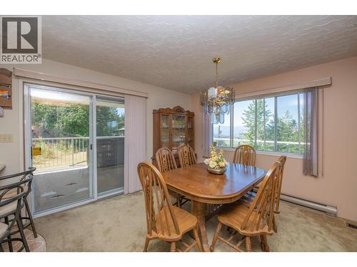 4587 Briggs Road, Vernon, BC - Indoor Photo Showing Dining Room