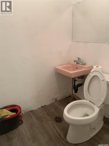 C 1402 College Drive, Saskatoon, SK 