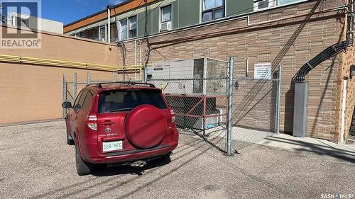 C 1402 College Drive, Saskatoon, SK 