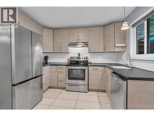 13707 Dickson Avenue Unit# 3, Summerland, BC - Indoor Photo Showing Kitchen