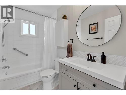 13707 Dickson Avenue Unit# 3, Summerland, BC - Indoor Photo Showing Bathroom