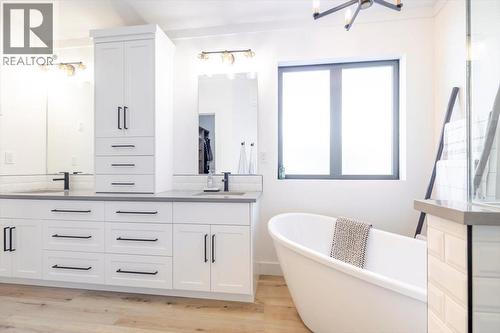 4600 Alpine Way, Fernie, BC - Indoor Photo Showing Bathroom