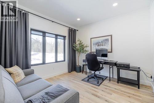 4600 Alpine Way, Fernie, BC - Indoor Photo Showing Office
