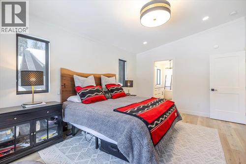 4600 Alpine Way, Fernie, BC - Indoor Photo Showing Bedroom