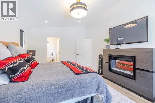 4600 Alpine Way, Fernie, BC - Indoor With Fireplace