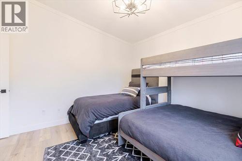 4600 Alpine Way, Fernie, BC - Indoor Photo Showing Bedroom