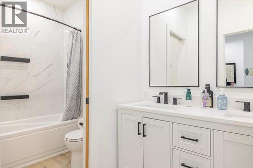4600 Alpine Way, Fernie, BC - Indoor Photo Showing Bathroom