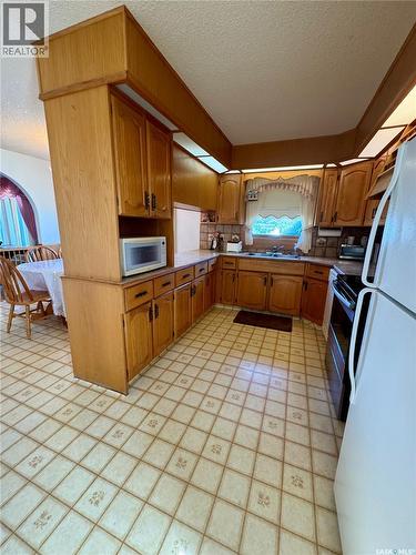 403 Churchill Street, Hudson Bay, SK - Indoor Photo Showing Kitchen