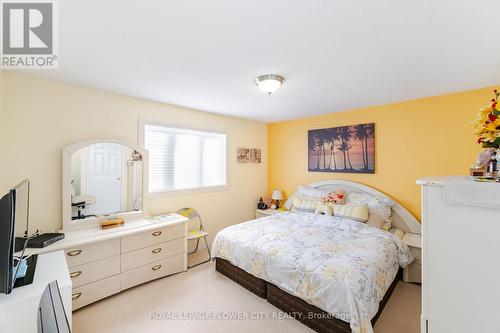 3040 Bentley Drive, Mississauga, ON - Indoor Photo Showing Bedroom