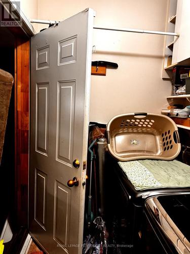 3040 Bentley Drive, Mississauga, ON - Indoor