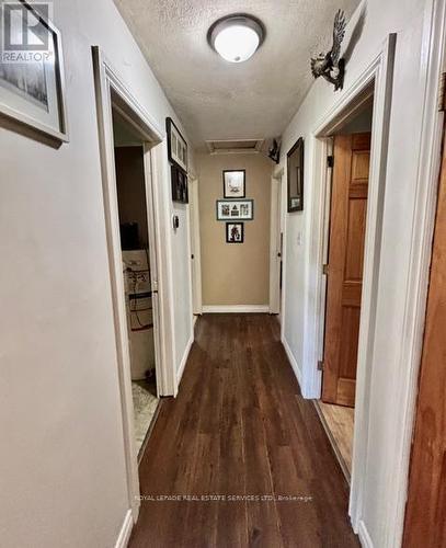 1116 Moon River Road, Muskoka Lakes, ON - Indoor Photo Showing Other Room