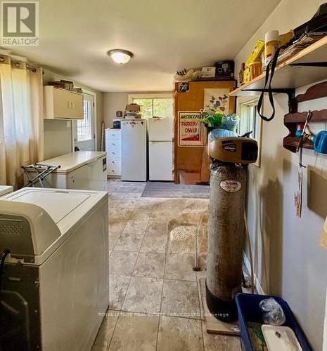 1116 Moon River Road, Muskoka Lakes, ON - Indoor Photo Showing Laundry Room
