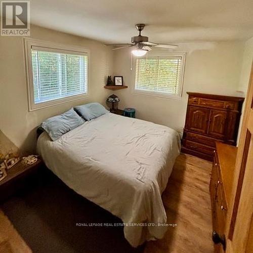 1116 Moon River Road, Muskoka Lakes, ON - Indoor Photo Showing Bedroom