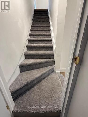 24 Ashley Street, Hamilton, ON - Indoor Photo Showing Other Room