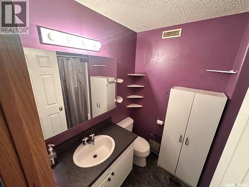 536 5Th Avenue, Hudson Bay, SK - Indoor Photo Showing Bathroom