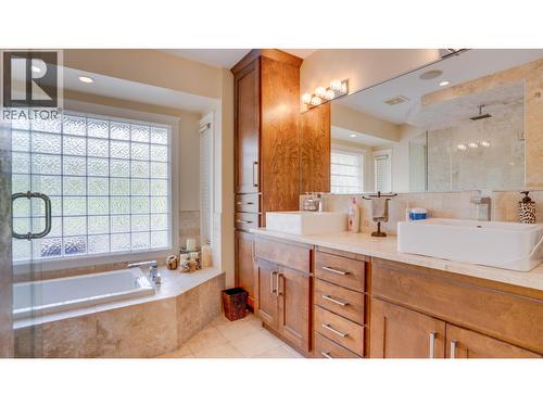 620 Mountview Road, Vernon, BC - Indoor Photo Showing Bathroom