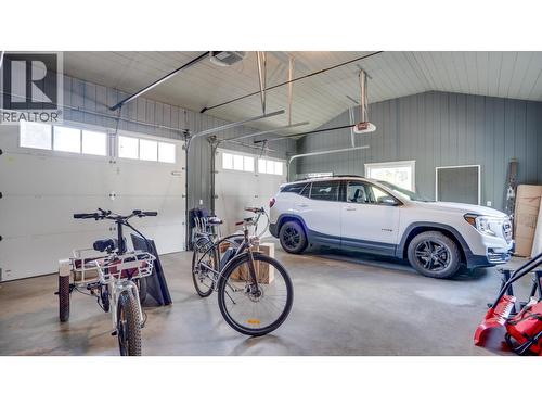 620 Mountview Road, Vernon, BC - Indoor Photo Showing Garage