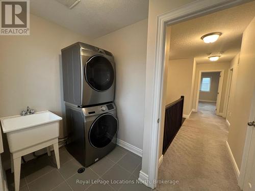 23 Lockerbie Crescent, Collingwood, ON - Indoor Photo Showing Laundry Room