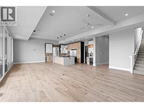 1240 Ponds Avenue, Kelowna, BC - Indoor