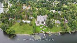 An intimate building of 21 suites - 