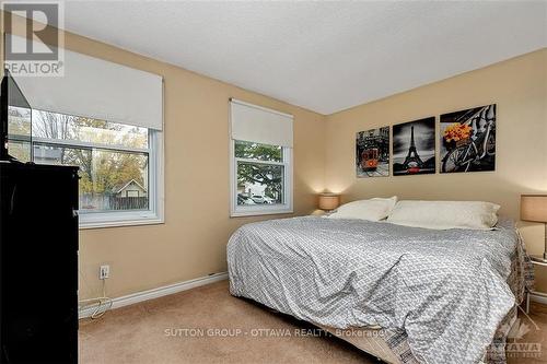 20 Dundegan Drive, Ottawa, ON - Indoor Photo Showing Bedroom