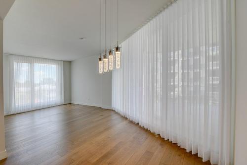 Living room - 309-36 Ch. Du Bord-Du-Lac-Lakeshore, Pointe-Claire, QC - Indoor Photo Showing Other Room