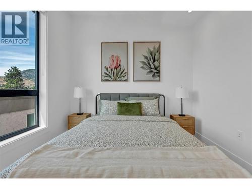 602 Lakeshore Drive Unit# 402, Penticton, BC - Indoor Photo Showing Bedroom