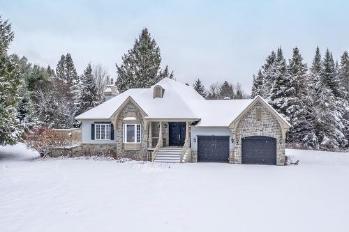 535 Rue Émond  Mont-Tremblant, QC J8E 2M4