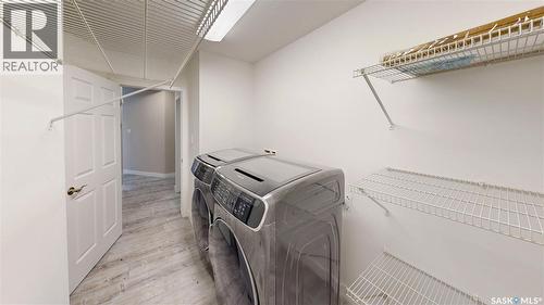 5006 Wascana Vista Court, Regina, SK - Indoor Photo Showing Laundry Room